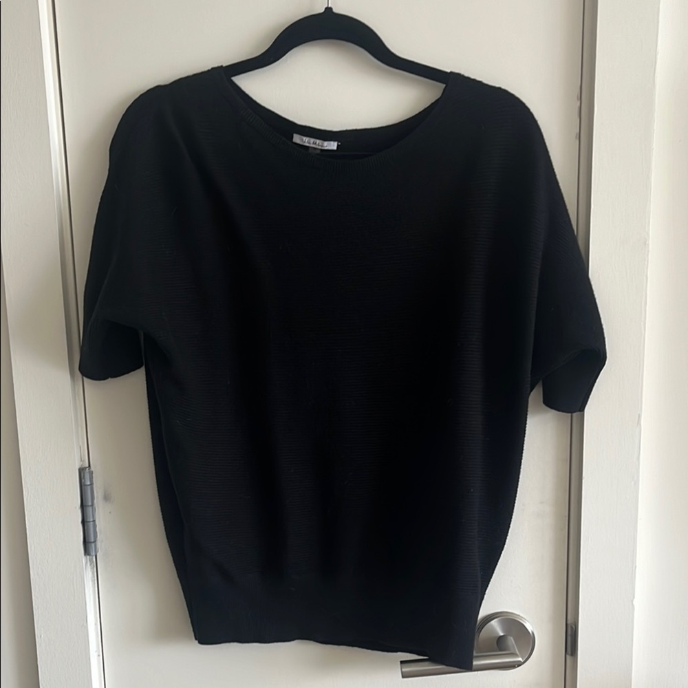Black Short Sleeve Sweater